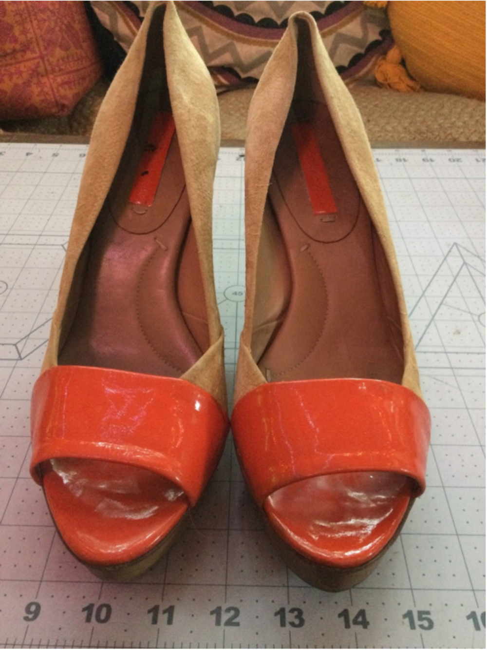 Women's BCBGMAXAZRIA Beige Orange Platform Heels Size 9.5
